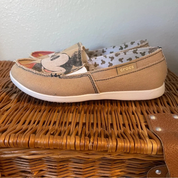CROCS Disney Mickey Mouse Size 6 Womens Distressed Slip On Tan Canva - Picture 5 of 9